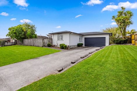 Photo of property in 213 Carnoustie Drive, Wattle Downs, Auckland, 2103