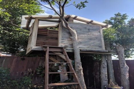 Photo of property in 4 Robin Lane, Browns Bay, Auckland, 0630