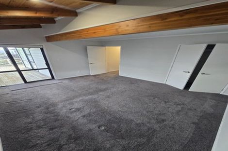 Photo of property in 21 Sungrove Rise, Sunnyvale, Auckland, 0612