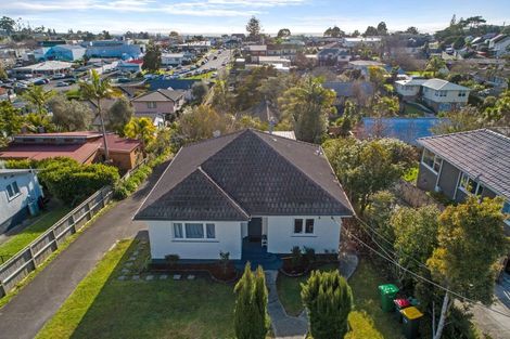 Photo of property in 1/16 Evans Road, Glen Eden, Auckland, 0602