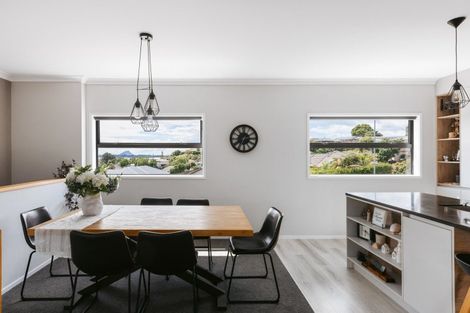 Photo of property in 111 Oteki Park Drive, Welcome Bay, Tauranga, 3112