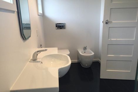 Photo of property in 48 Doralto Road, Frankleigh Park, New Plymouth, 4310