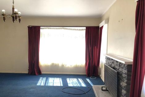 Photo of property in 64 Smythe Road, Henderson, Auckland, 0612