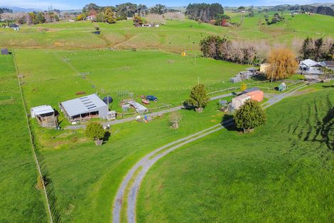 Photo of property in 141 Karioitahi Road, Waiuku, 2683