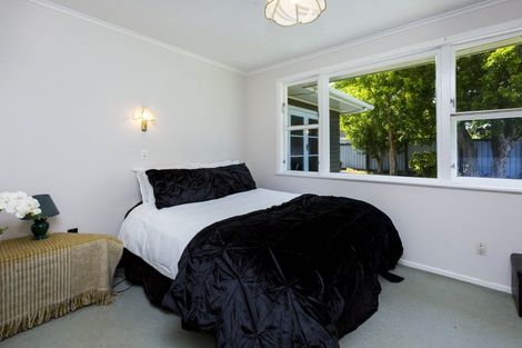 Photo of property in 28 Moeraki Road, Maoribank, Upper Hutt, 5018