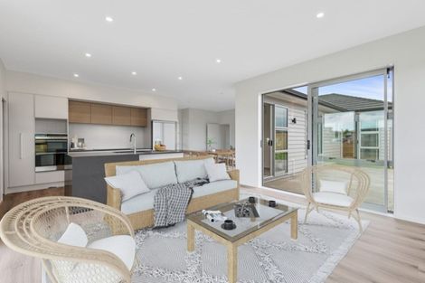 Photo of property in 12 Cadwil Drive, Beachlands, Auckland, 2018