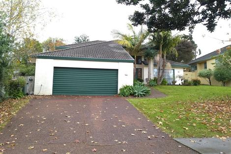 Photo of property in 1/70 Gosford Drive, Botany Downs, Auckland, 2010