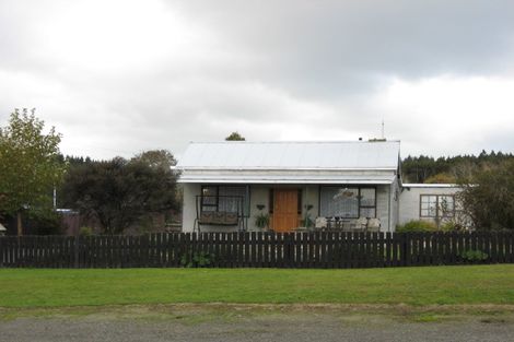 Photo of property in 134 Salcombe Street, Kaitangata, 9210