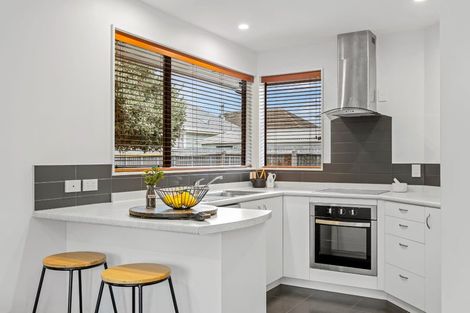 Photo of property in 2/223 Lyttelton Street, Spreydon, Christchurch, 8024