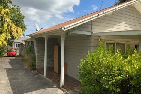 Photo of property in 31 Awaroa Road, Sunnyvale, Auckland, 0612