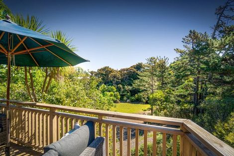 Photo of property in 2/63 Rawene Road, Birkenhead, Auckland, 0626