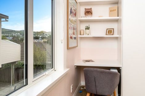 Photo of property in 2/11 Retter Street, Paparangi, Wellington, 6037