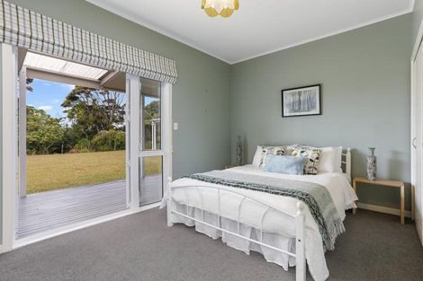 Photo of property in 249 Forest Hill Road, Waiatarua, Auckland, 0612