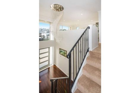 Photo of property in 3 Mulroy Place, Pinehill, Auckland, 0632