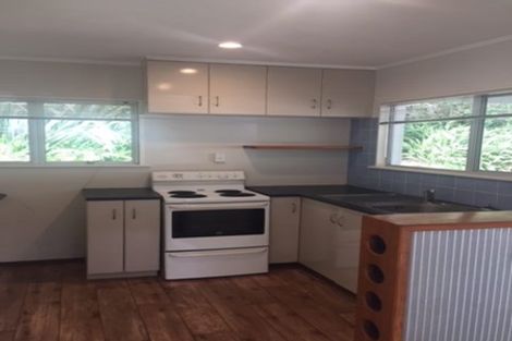 Photo of property in 1/22 Dunraven Place, Torbay, Auckland, 0630