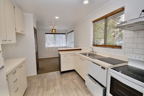 Photo of property in 48 Salamanca Road, Sunnynook, Auckland, 0620