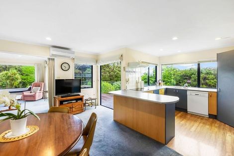 Photo of property in 37 Cochrane Avenue, Arkles Bay, Whangaparaoa, 0932