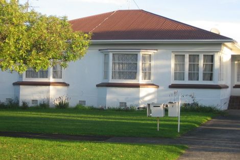 Photo of property in 2/7 Hamilton Road, Papatoetoe, Auckland, 2025