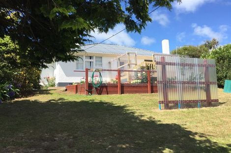 Photo of property in 52 Leslie Street, Waitara, 4320