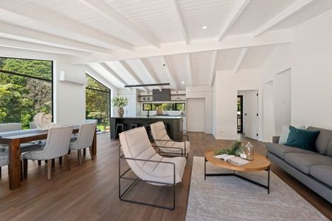 Photo of property in 11 Marina Grove, Frankleigh Park, New Plymouth, 4310