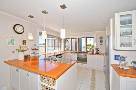 Photo of property in 1 Penguin Street, Leigh, 0985