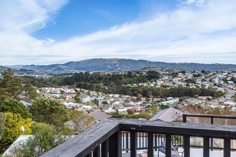 Photo of property in 14 Staysail Place, Whitby, Porirua, 5024