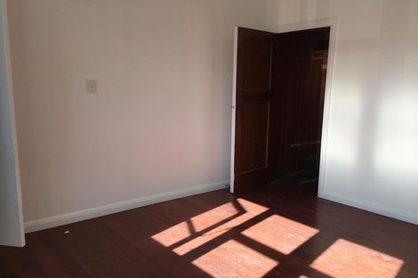 Photo of property in 10 Onewa Road, Northcote Point, Auckland, 0627