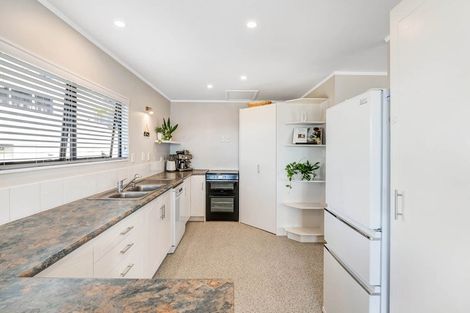 Photo of property in 39 Merehai Place, Snells Beach, 0920