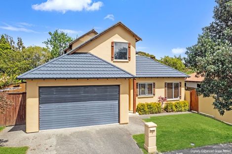 Photo of property in 29 La Lena Grove, Fitzherbert, Palmerston North, 4410