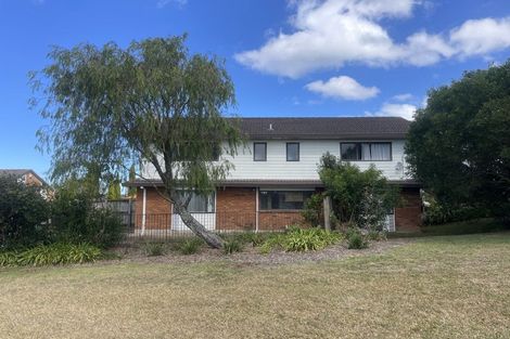 Photo of property in 4 Heversham Place, Glendene, Auckland, 0602