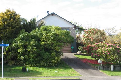 Photo of property in 117 Victory Street, Welcome Bay, Tauranga, 3112