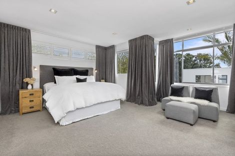 Photo of property in 2 Taumata Road, Castor Bay, Auckland, 0620