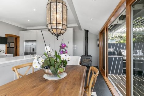 Photo of property in 8 Robieson Lane, Roseneath, Wellington, 6011