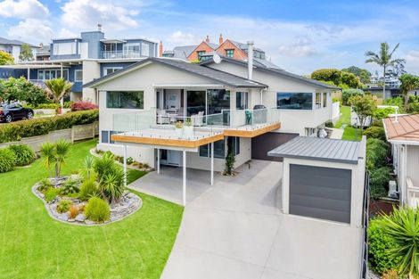 Photo of property in 6 Paisley Street, Mellons Bay, Auckland, 2014