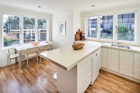 Photo of property in 2b Wilkinson Street, Oriental Bay, Wellington, 6011