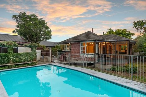 Photo of property in 14 Montana Avenue, Ilam, Christchurch, 8041