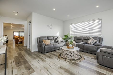 Photo of property in 46 Tannaghmore Drive, Flat Bush, Auckland, 2019