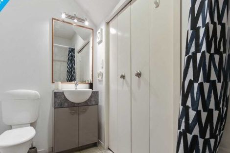 Photo of property in 2/206 Albany Highway, Schnapper Rock, Auckland, 0632