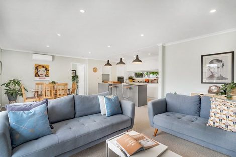 Photo of property in 6 Strasbourge Street, Martinborough, 5711