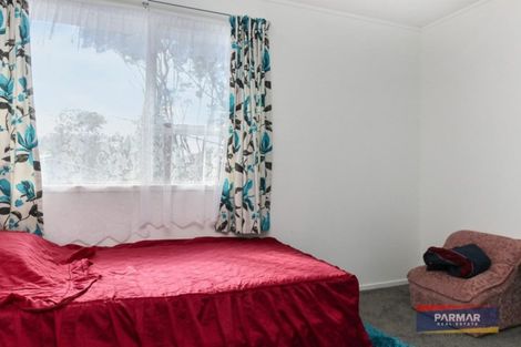 Photo of property in 64 Reynella Drive, Massey, Auckland, 0614