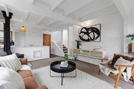 Photo of property in 42 Victory Street, Welcome Bay, Tauranga, 3112