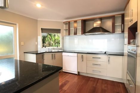 Photo of property in 16 Mcfetridge Place, Hillcrest, Auckland, 0627
