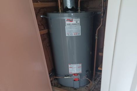 Photo of property in 19 Hereford Street, West End, Palmerston North, 4410