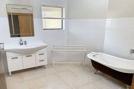 Photo of property in 18 Aintree Crescent, Awapuni, Palmerston North, 4412