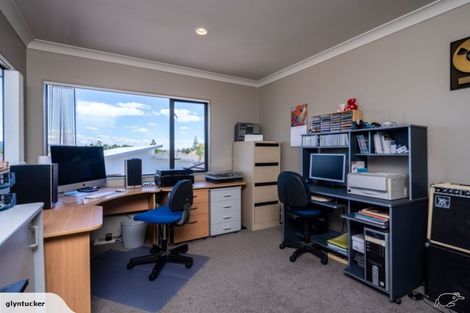 Photo of property in 22 Key West Drive, One Tree Point, 0118