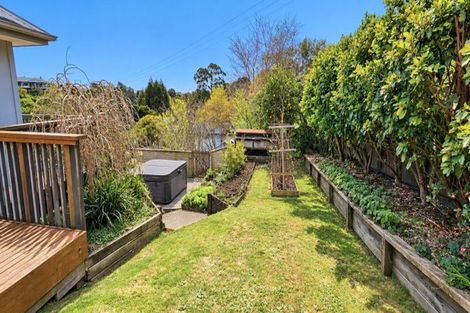 Photo of property in 9a Larsen Place, Merrilands, New Plymouth, 4312