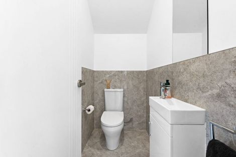 Photo of property in 142c Prince Regent Drive, Half Moon Bay, Auckland, 2012