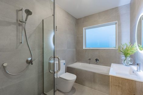 Photo of property in 17 Konoba Avenue, Kumeu, 0810