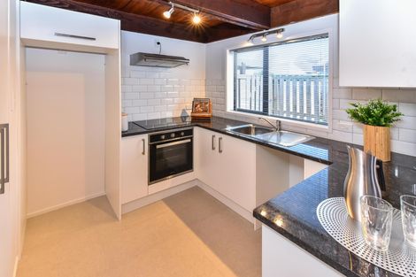 Photo of property in 2/6 Alexander Avenue, Papatoetoe, Auckland, 2025