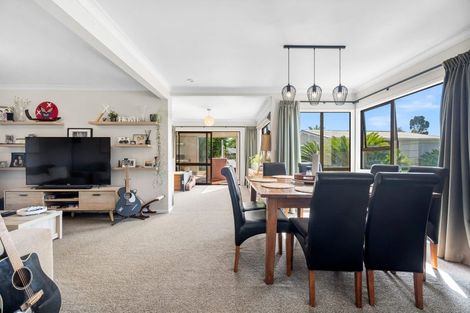 Photo of property in 336 One Tree Point Road, One Tree Point, 0118